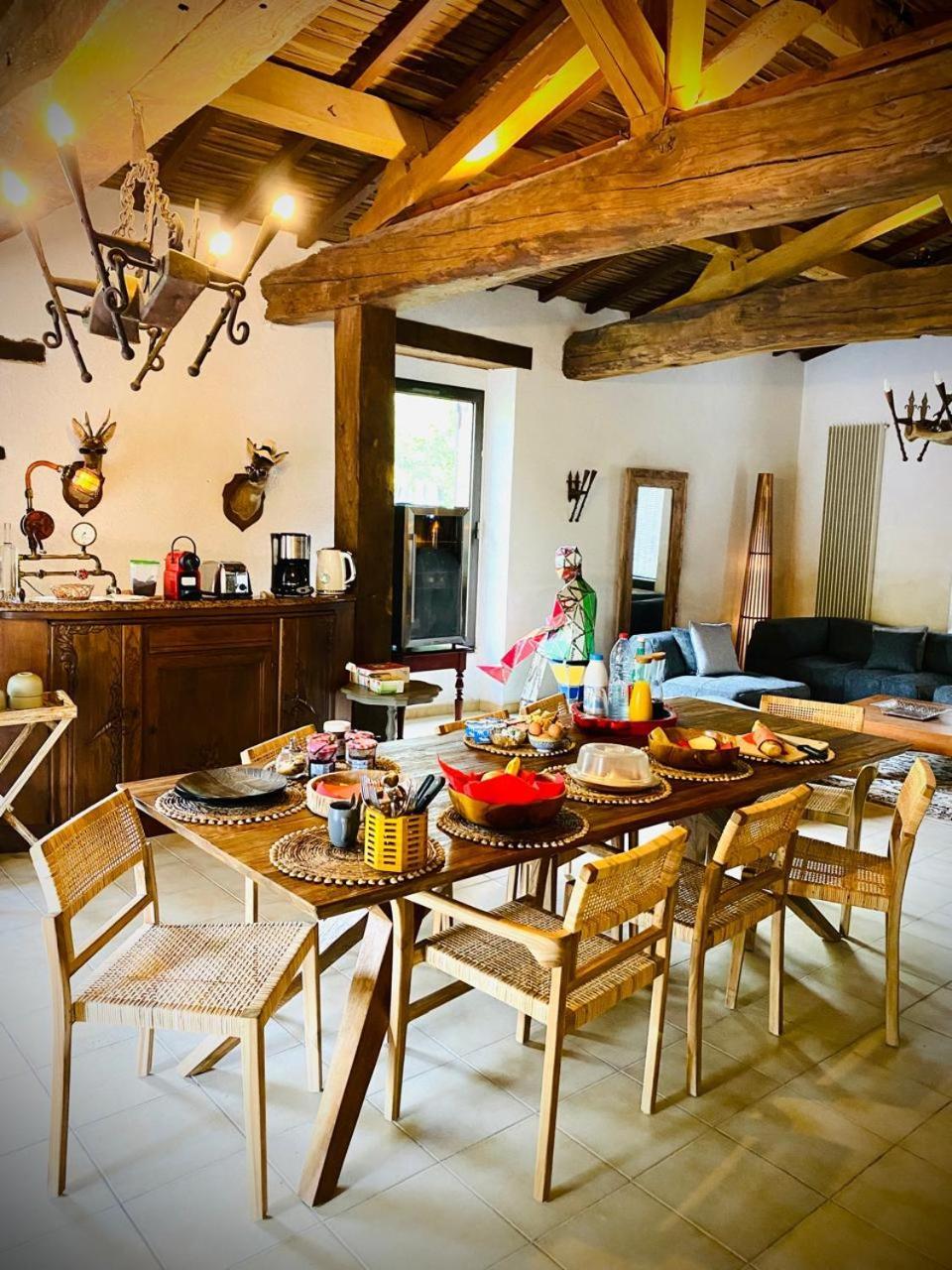 Le Moulin Du Guy, Proche Du Puy Dufou Bed & Breakfast Chanverrie Dış mekan fotoğraf