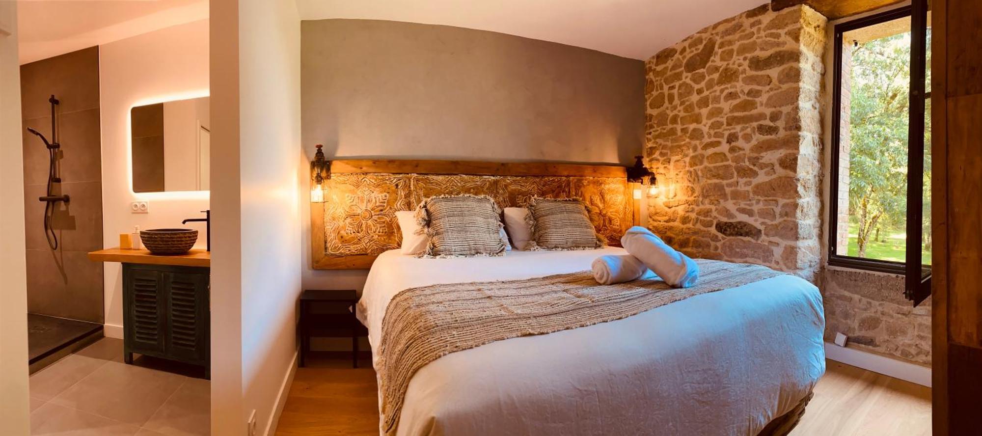 Le Moulin Du Guy, Proche Du Puy Dufou Bed & Breakfast Chanverrie Dış mekan fotoğraf